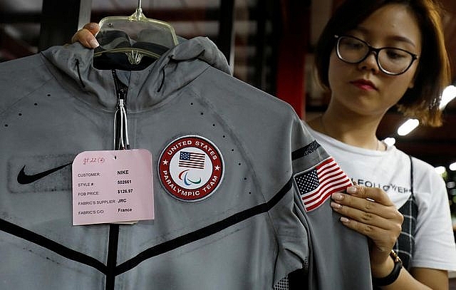 dong phuc cua doi tuyen olympic my made in vietnam