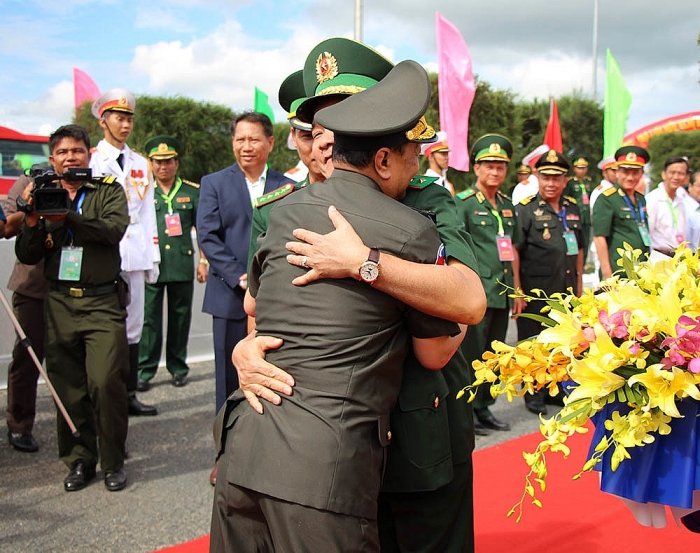 giao luu huu nghi bien gioi viet nam campuchia 2019 vang mai bai ca doan ket
