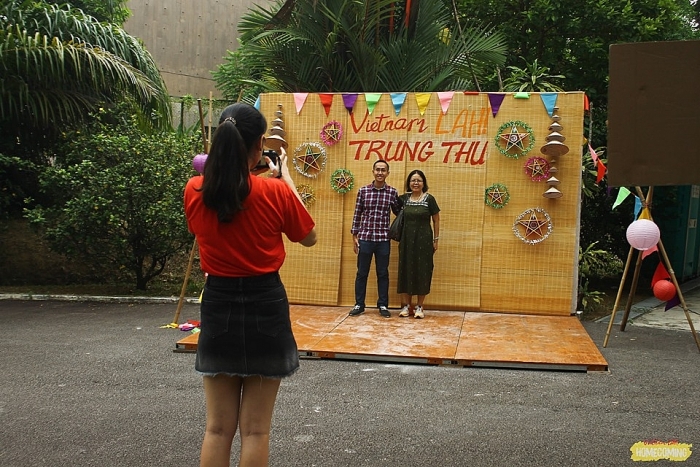 hoi cho vietnam lah 2019 ve nha mang dac san ba mien den singapore