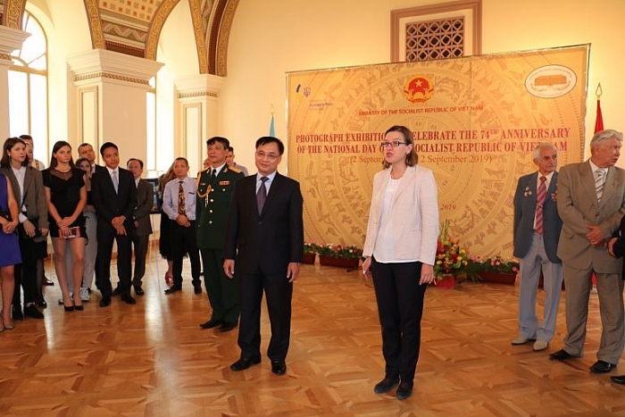 9 ngay lam viec tai ukraine hoi huu nghi viet nam ukraine tham truong xua tim kiem co hoi mo rong hop tac