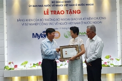 Vợ chồng Tiến sĩ Việt kiều Nguyễn Thanh Mỹ - 15 năm ủng hộ Trà Vinh 10 tỷ xây cầu đường, giúp hộ nghèo