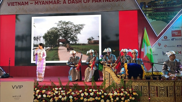 giao luu van hoa viet nam myanmar nhung sac mau truyen thong va hien dai