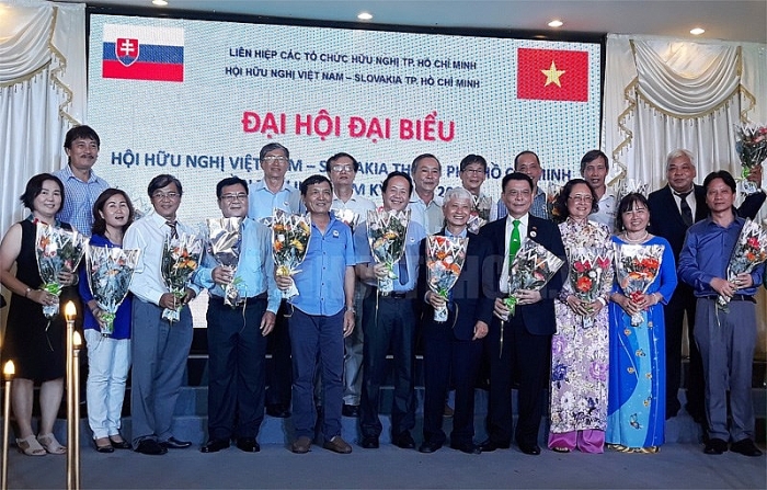 tphcm sap co toa thap huu nghi viet nam slovakia