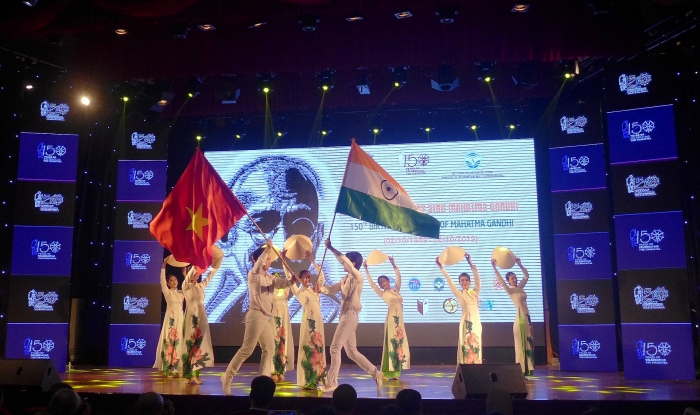 lan toa tu tuong bat hu cua mahatma gandhi tai viet nam