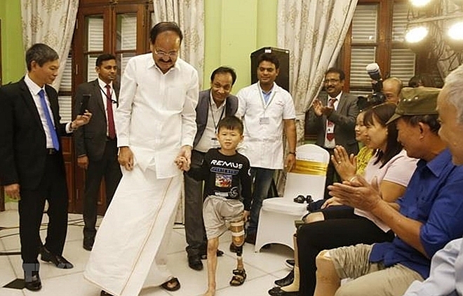 lan toa tu tuong bat hu cua mahatma gandhi tai viet nam