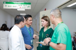 Operation Walk giúp bệnh nhân nghèo Việt Nam thay khớp miễn phí