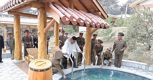 trieu tien nhac my khong quen loi hen cuoi nam kcna