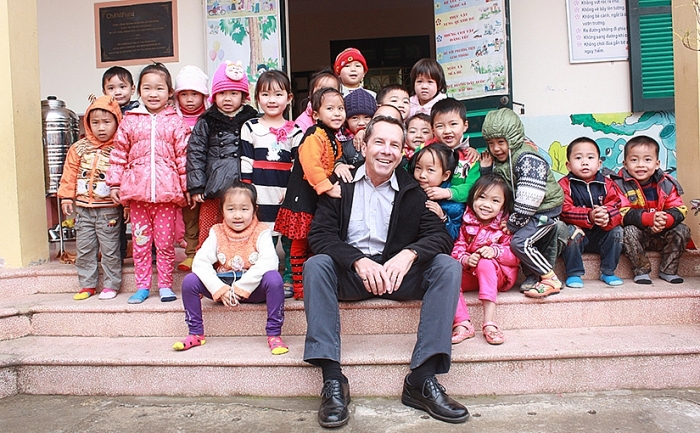 vufo ghi nhan dong gop cua giam doc childfund australia sau gan 14 cong hien cho tre em