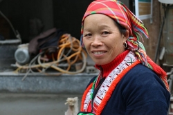gni trao 165 trieu dong ho tro cac gia dinh anh huong thien tai tai ha giang