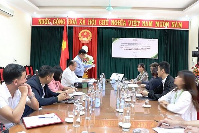 gni trien khai du an tao sinh ke ben vung cai thien ve sinh moi truong tai mai chau