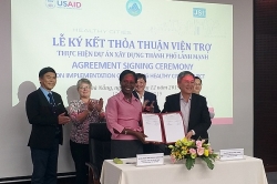 east meets west ban giao he thong loc man hon 15 ty dong giup nguoi dan ben tre