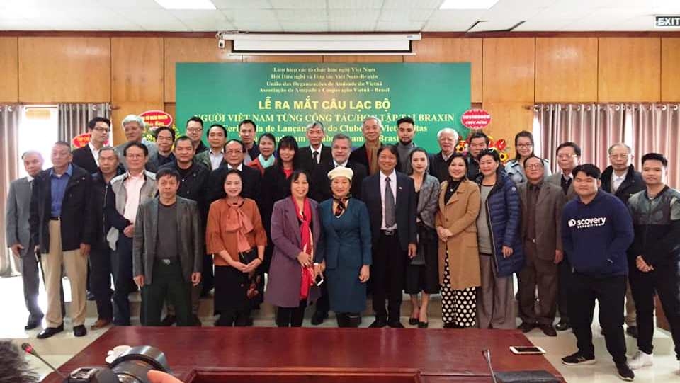 ra mat cau lac bo nguoi viet nam da tung cong tac va hoc tap tai brazil