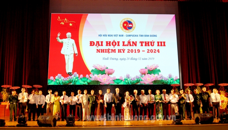 hoi huu nghi viet nam campuchia binh duong tang cuong hop tac voi hai tinh ket nghia kratie va kandal