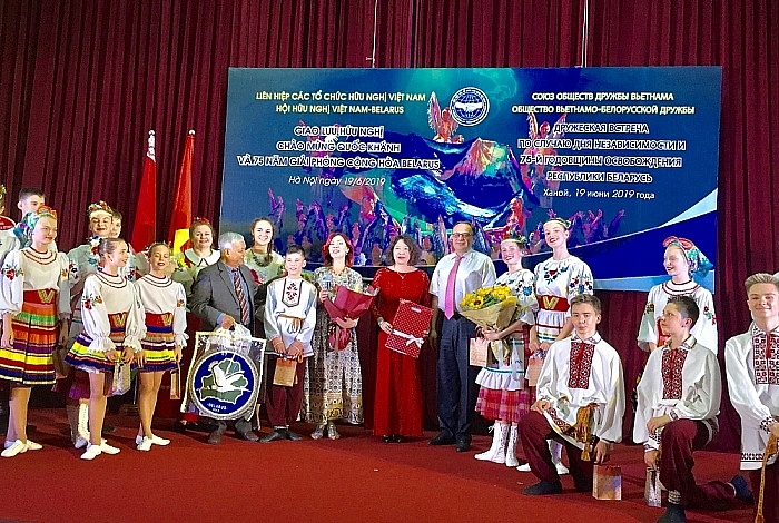 ky niem quoc khanh belarus mang am nhac belarus toi khan gia viet nam