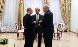 nga ong medvedev tu chuc tong thong putin chi dinh thu tuong moi