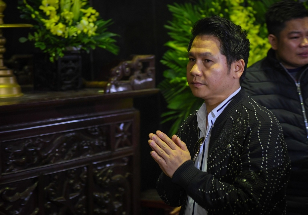 gia dinh dong nghiep dau xot tien dua nsut vu manh dung ve noi an nghi