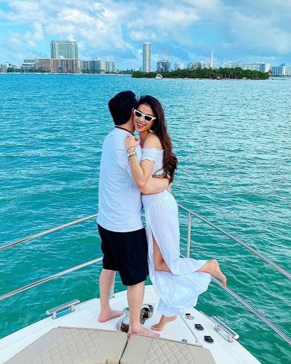 tin tuc giai tri viet moi nhat 24h 222 pham huong va chong sap cuoi hanh phuc tren du thuyen