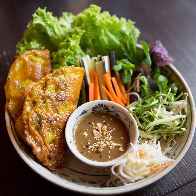 den xu hue mong mo khong the bo qua nhung mon banh doc la ma ngon me hon nay
