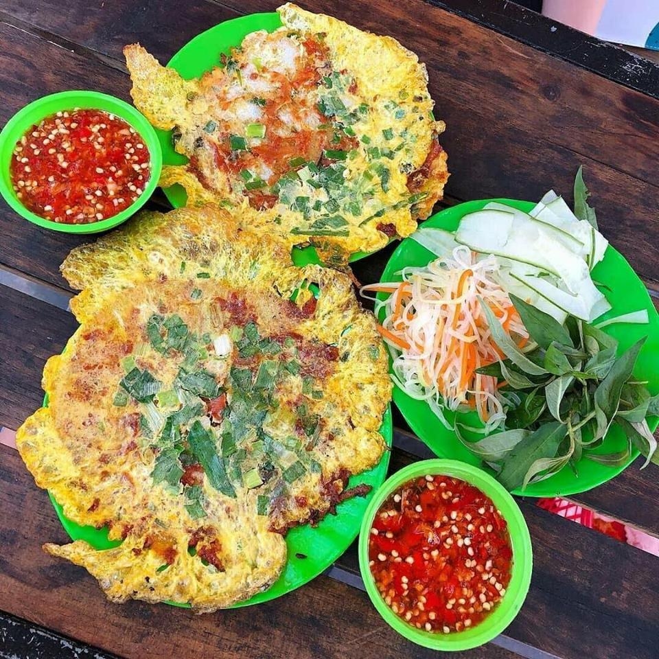 den xu hue mong mo khong the bo qua nhung mon banh doc la ma ngon me hon nay
