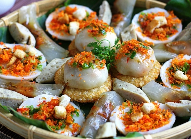 den xu hue mong mo khong the bo qua nhung mon banh doc la ma ngon me hon nay