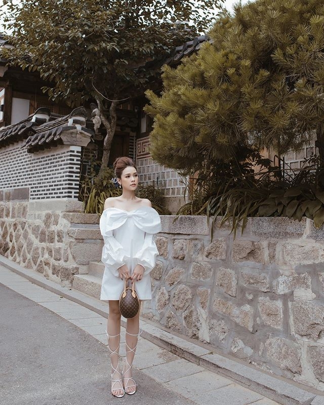 Tin giải trí sao Việt hôm nay (1/3): Á hậu Huyền My khoe đường cong cùng bikini táo bạo tin giai tri sao viet hom nay 13 a hau huyen my khoe duong cong cung bikini tao bao
