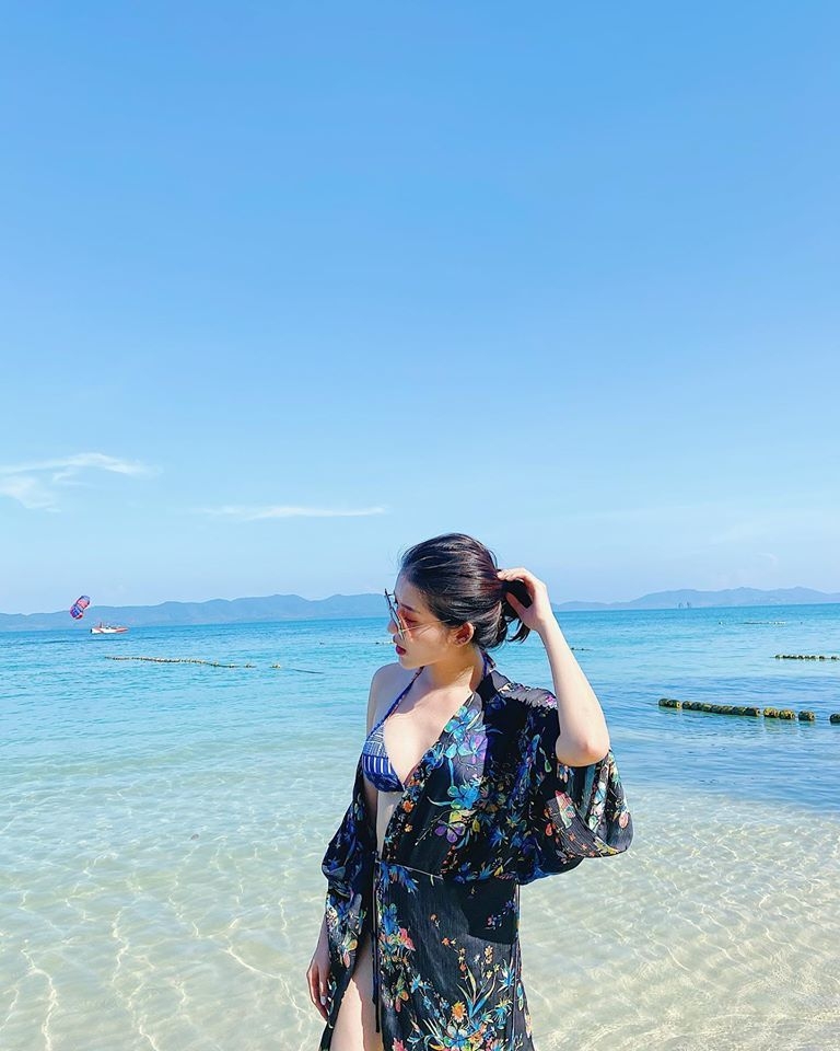 Tin giải trí sao Việt hôm nay (1/3): Á hậu Huyền My khoe đường cong cùng bikini táo bạo tin giai tri sao viet hom nay 13 a hau huyen my khoe duong cong cung bikini tao bao