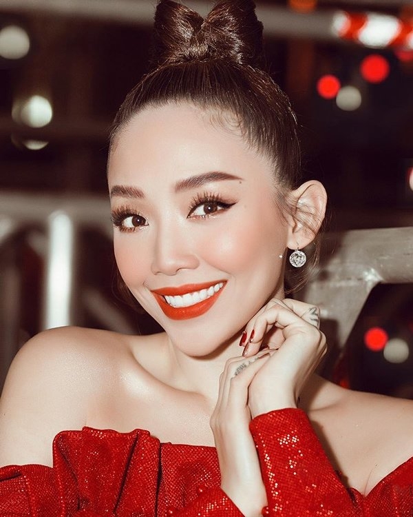 covid 19 va han man mien tay loat sao viet quyen gop cuu tro