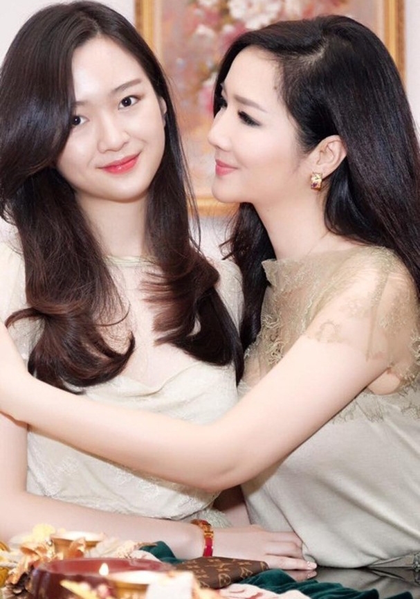 ai nu cua hoa hau giang my xinh dep di cung tai nang