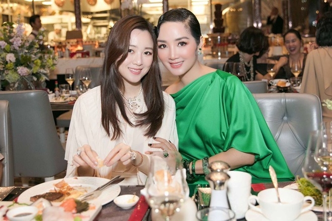 ai nu cua hoa hau giang my xinh dep di cung tai nang