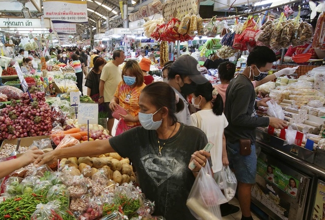 tin tuc the gioi moi nhat hom nay 243 so ca nhiem covid 19 tang dot bien tai malaysia thai lan singapore