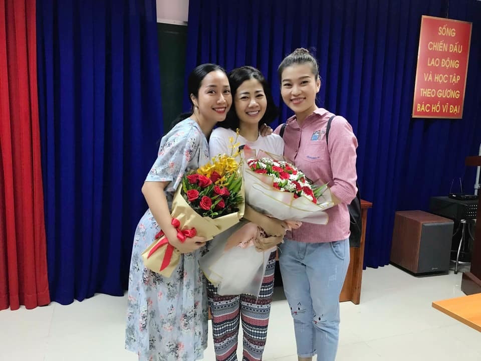 hinh anh mai phuong hien len day xuc dong qua ky uc cua nhung dong nghiep