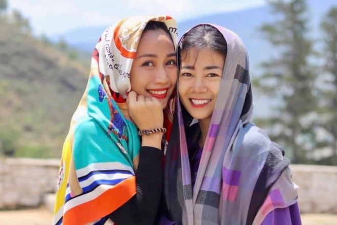 oc thanh van chi trich ke la mat tra tron vao chup anh quay clip trong buoi tang le cua mai phuong