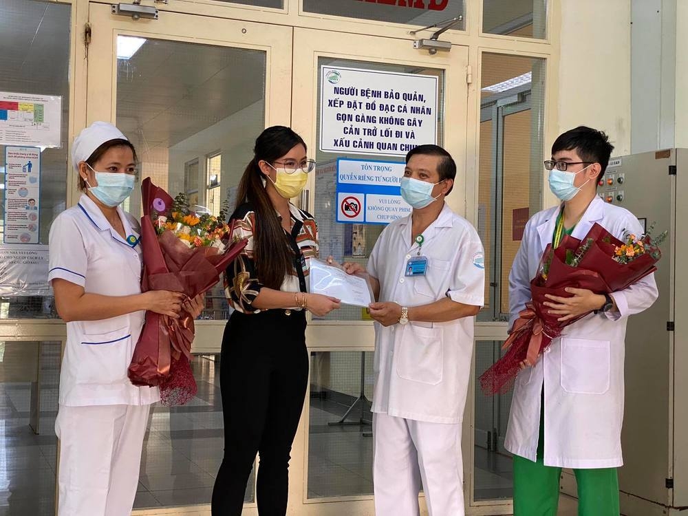 ban than phung ngoc huy o my tiet lo chuyen nam ca si chu cap tien nuoi be lavie
