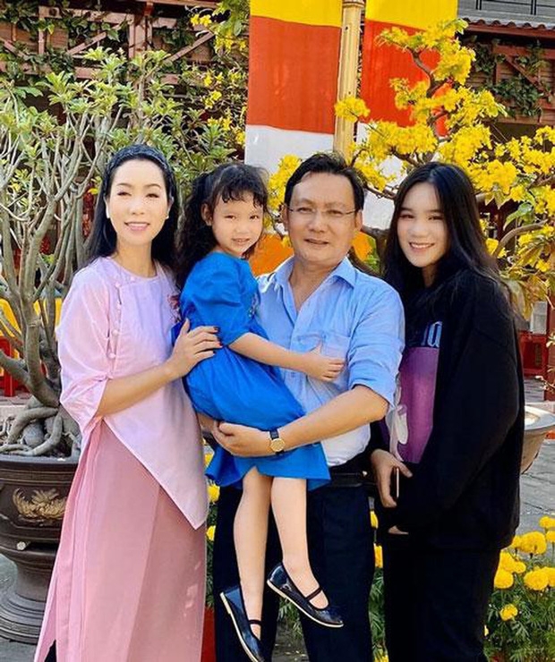 tin giai tri sao viet hom nay 54 hoai linh len tieng dinh chinh gioi tinh cua ban than tiet lo ve vo cu