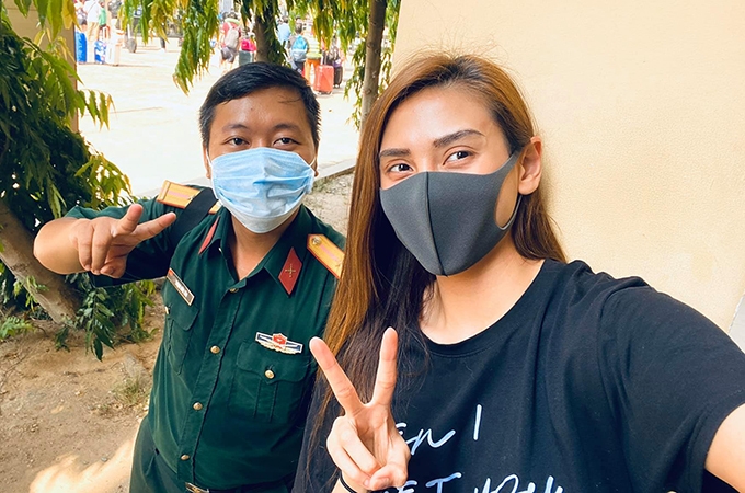 tin giai tri sao viet hom nay 54 hoai linh len tieng dinh chinh gioi tinh cua ban than tiet lo ve vo cu