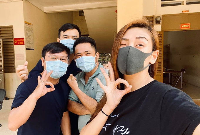 tin giai tri sao viet hom nay 54 hoai linh len tieng dinh chinh gioi tinh cua ban than tiet lo ve vo cu