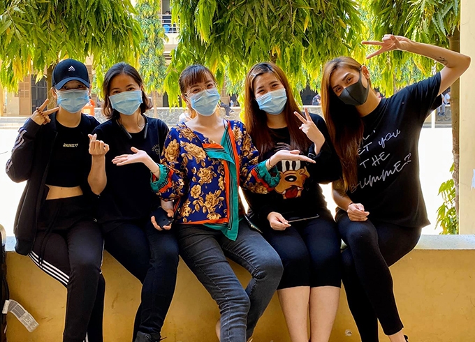 tin giai tri sao viet hom nay 54 hoai linh len tieng dinh chinh gioi tinh cua ban than tiet lo ve vo cu