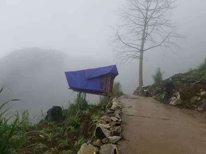 nam sinh ha giang dung leu ben suon nui bat song 4g hoc online