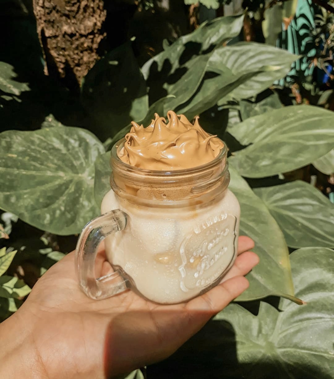 Cà phê bọt biển, trứng chiên bồng bềnh và loạt món ngon gây sốt những ngày cách ly xã hội nhung mon ngon gay sot cong dong mang mua dich covid 19