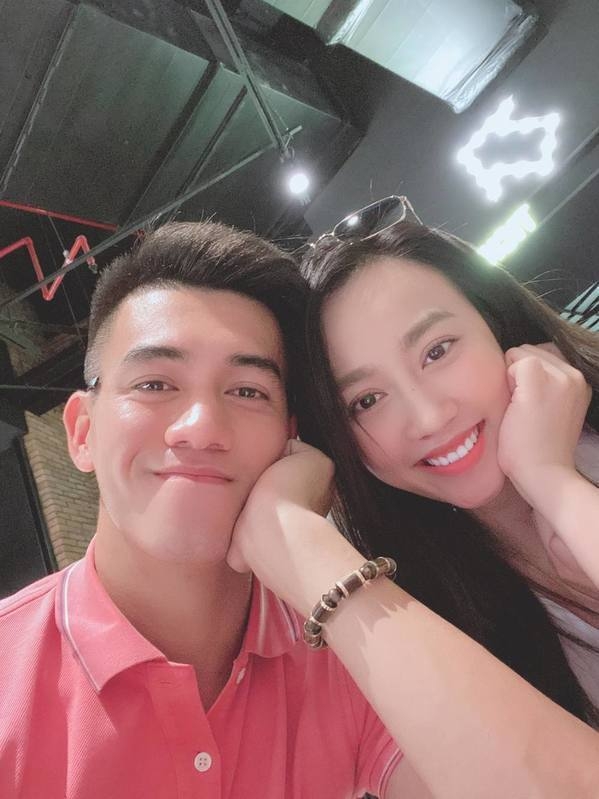 tin tuc giai tri sao viet hom nay 184 cau thu tien linh xac nhan ngung tim hieu nu dien vien huynh hong loan