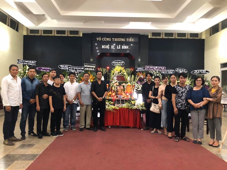 tin tuc giai tri sao viet hom nay 194 sao viet dang anh tuong nho ngay gio dau cua co nghe si le binh