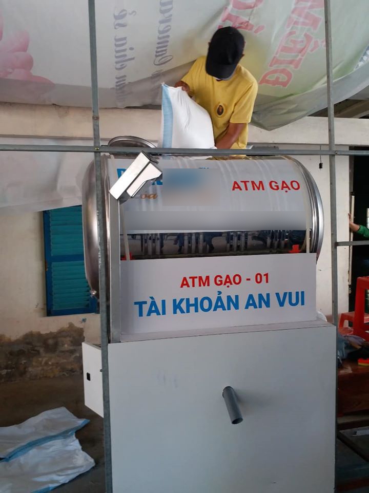 tin tuc giai tri sao viet hom nay 214 mc dai nghia khong phan xet nguoi den nhan gao su dung tui giay bao ve moi truong