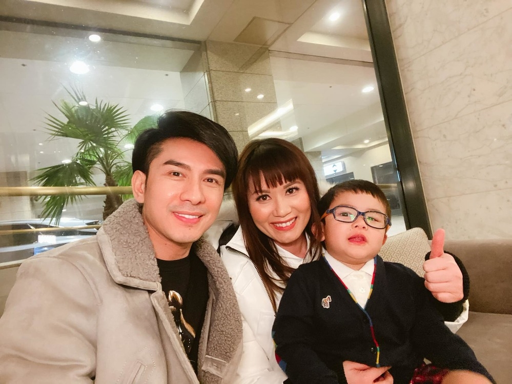 tin tuc giai tri sao viet hom nay 254 dan truong ky niem 7 nam ngay cuoi cung vo con tai my