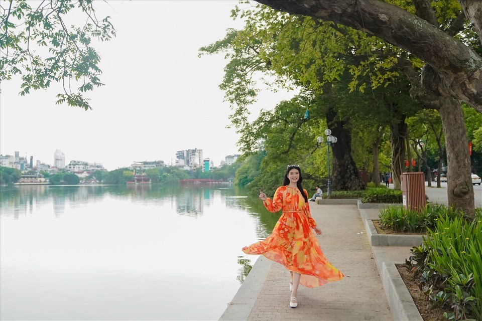 Hoa hậu Indonesia hào hứng với ẩm thực Hà Nội