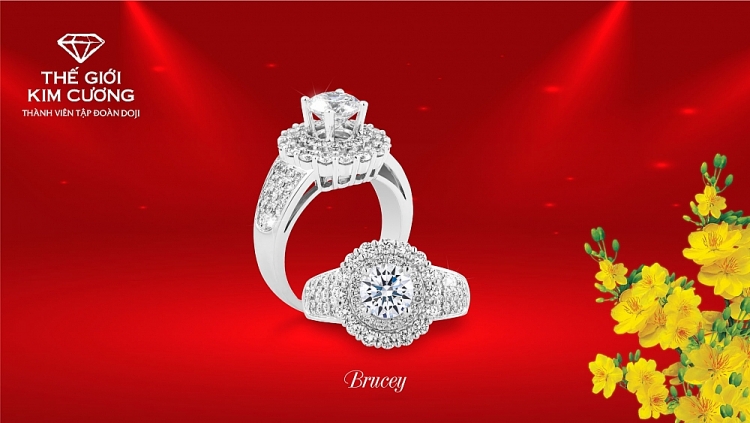 Khách hàng còn có cơ hội thỏa sức chọn lựa hàng ngàn thiết kế trang sức kim cương tinh tế, quý phái tại Thế Giới Kim Cương cùng ưu đãi 15% cho trang sức và ổ trang sức.