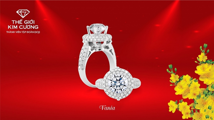 Với hệ thống cửa hàng trải dài tại các trung tâm thương mại lớn trên toàn quốc như BigC, Vincom, Co-opmart… hãy đến ngay Thế Giới Kim Cương để lựa chọn những thiết kế trang sức nâng tầm phong cách, đón vạn sự may mắn và tận hưởng ngàn ưu đãi hấp dẫn cùng quà tặng giá trị.