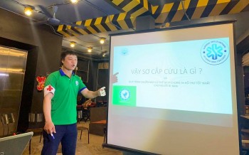 Chàng trai bỏ nghề truyền thông để lập đội cứu nạn