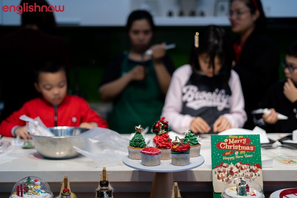 Tận hưởng không khí Giáng sinh linh đình cùng Englishnow