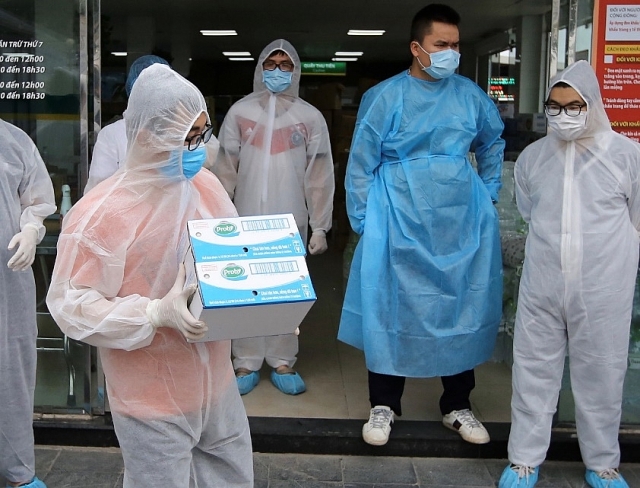 Vinamilk hỗ trợ 1 tỷ đồng tăng cường sản phẩm dinh dưỡng cho các y bác sĩ và bệnh nhân Bệnh viện Bạch Mai vinamilk ho tro 1 ty dong tang cuong san pham dinh duong cho cac y bac si va benh nhan benh vien bach mai