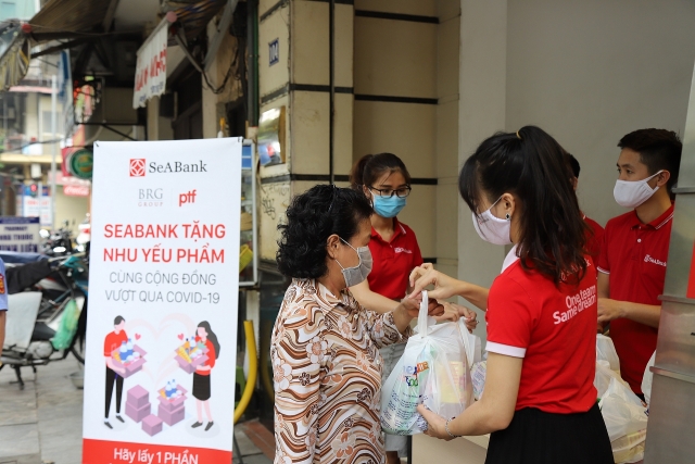 seabank trao tang hon 16000 suat qua cho nguoi kho khan bi anh huong boi covid 19